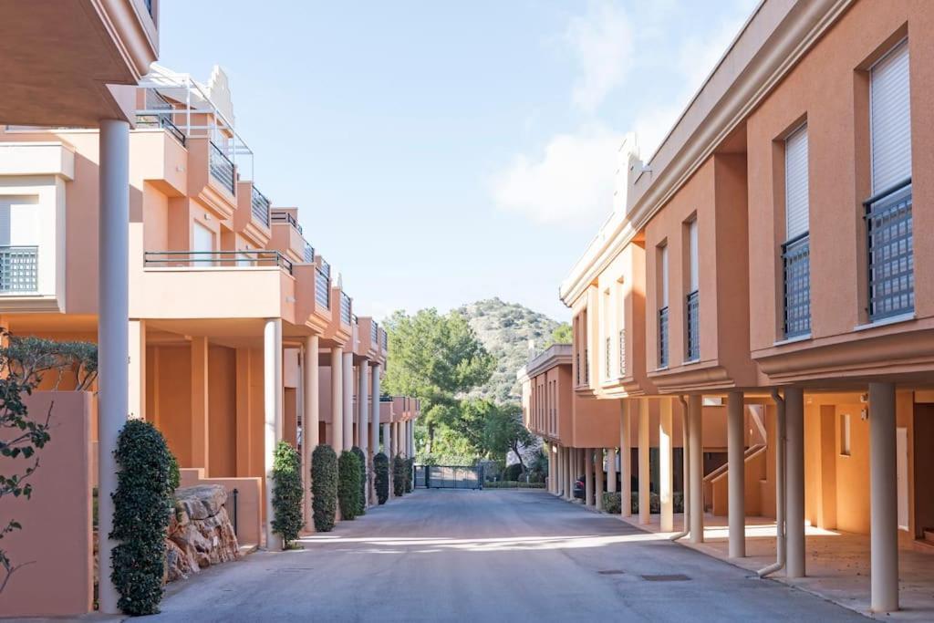 Casa Junto Golf La Sella Y Centro Budista Sakya Muntanya la Sella Luaran gambar