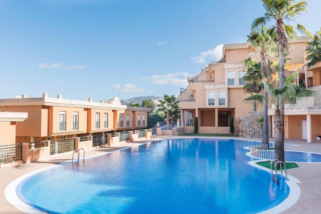 Casa Junto Golf La Sella Y Centro Budista Sakya Muntanya la Sella Luaran gambar